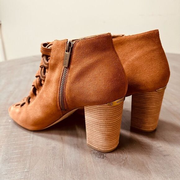 Michael Kors Westley, suede ankle booties. - Picture 5 of 6